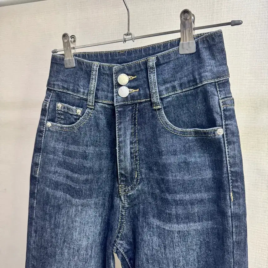 [BUNJANG] High-Waist Bootcut Denim Pants / 새상품 하이웨스트 투버튼 연청 부츠컷 데님 팬츠s