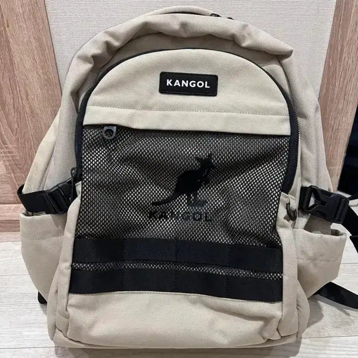 [SOLD OUT] 캉골 책가방 판매합니다 공용 에픽 플래쉬 백팩 1425 에크루