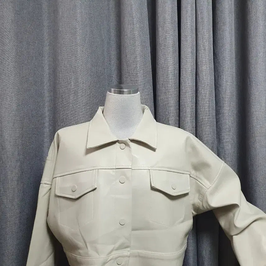 [BUNJANG] Ivory Eco-Leather Crop Jacket / 아이보리 에코레더 크롭자켓