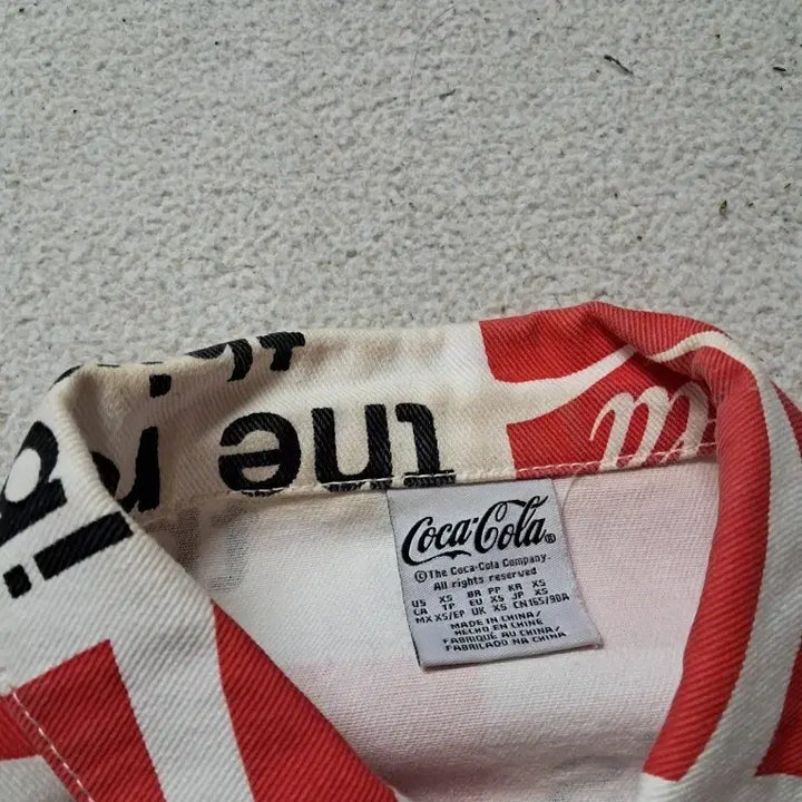 [BUNJANG] Coca-Cola Denim Jacket Red White / 코카콜라 콜라보 청자켓 레드 화이트