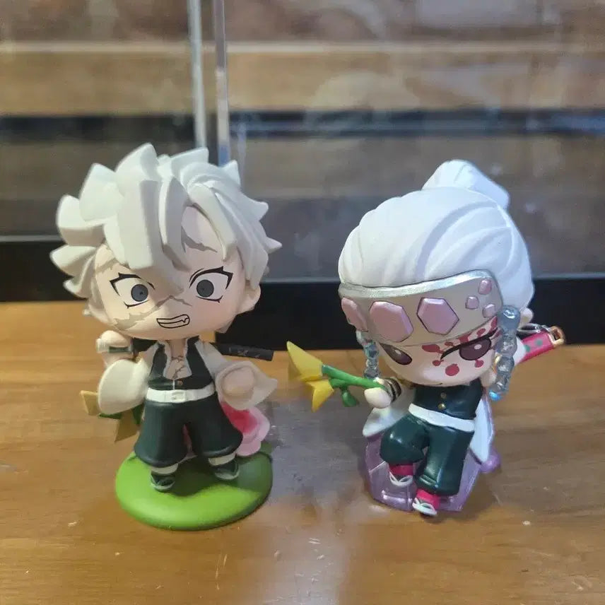 [BUNJANG] Pop Mart Uzui Tengen Figure (Unsealed) / 귀멸의 칼날 팝마트 우즈이 텐겐 (개봉)
