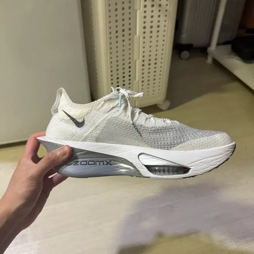 [BUNJANG] Nike Air Zoom Sneakers White / 나이키 에어 줌 운동화 화이트