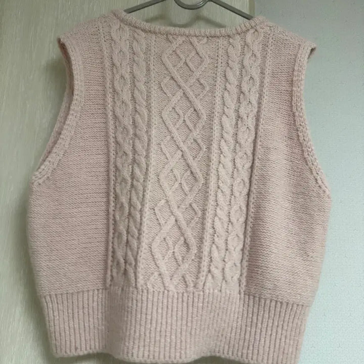 [BUNJANG] Miel Cable Knit Vest / 미엘 니트 베스트