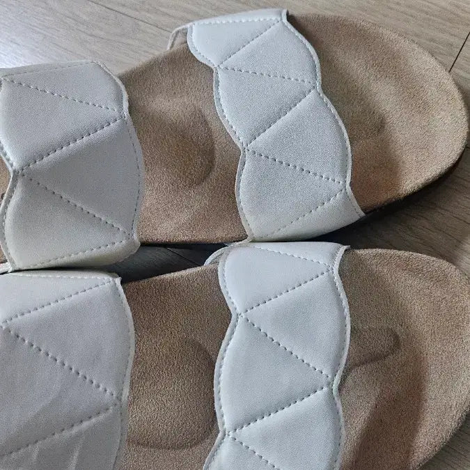 [BUNJANG] Hush Puppies Ivory Sandals 250 New / 허시파피 아이보리 샌들 250 새상품
