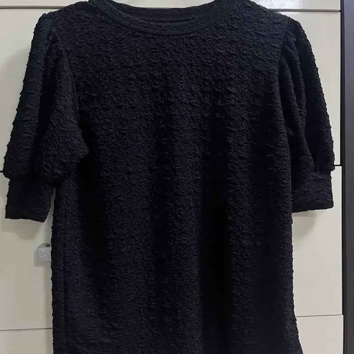 [BUNJANG] Black Puff Sleeve T-shirt / 블랙 퍼프 반팔 티셔츠
