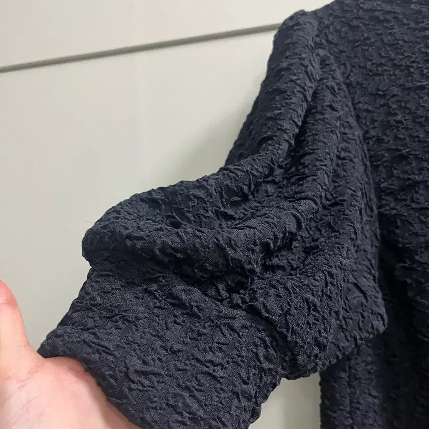 [BUNJANG] Black Puff Sleeve T-shirt / 블랙 퍼프 반팔 티셔츠