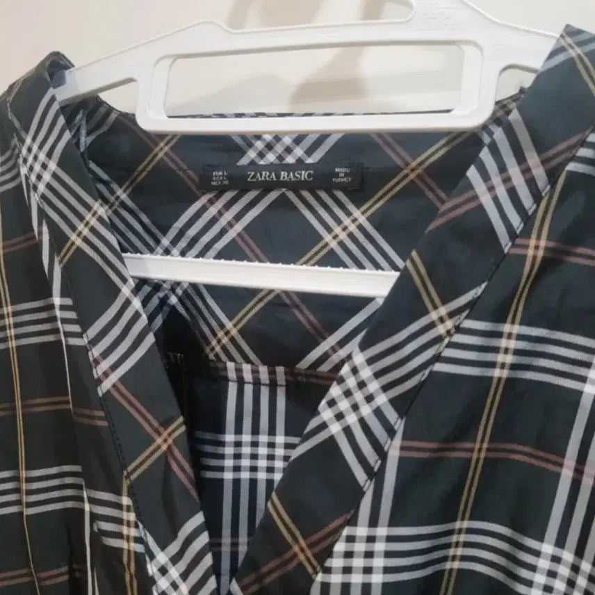 [BUNJANG] ZARA Plaid Pleated Blouse / 자라 체크 플리츠 블라우스