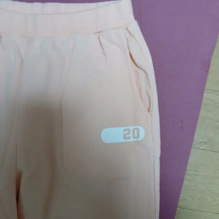 [BUNJANG] Apricot Training Pants / 살구색 트레이닝 바지
