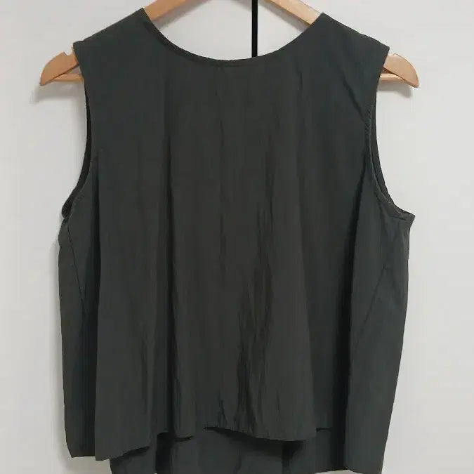 [BUNJANG] Gray Sleeveless Blouse / 그레이 나시 블라우스