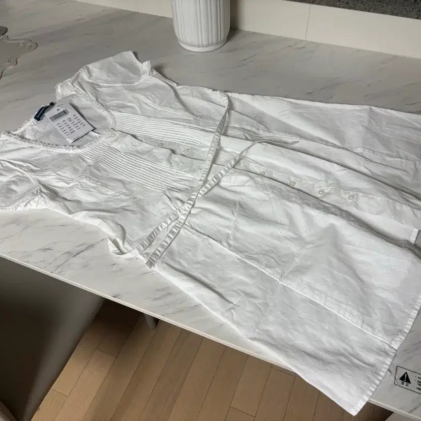 [BUNJANG] Brandy Melville White Shirt Dress / 택미제거새제품/ (정품) 브랜디멜빌 흰색 원피스