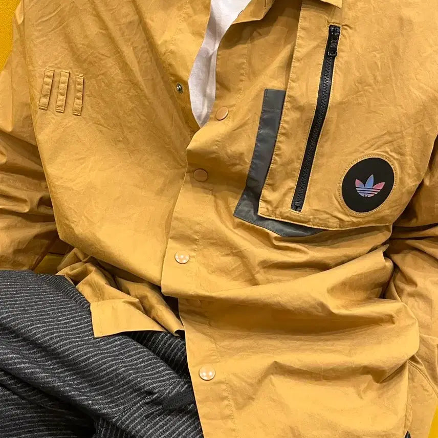 [BUNJANG] Adidas Hologram Pocket Windbreaker / 아디다스 홀로그램포켓&amp;로고 바람막이