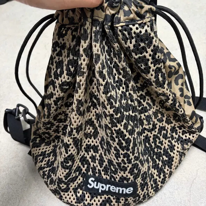 [BUNJANG] Supreme Mesh Backpack Small / 슈프림 메쉬 백팩 스몰
