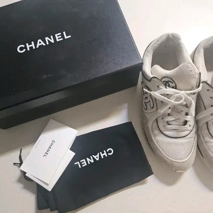 [BUNJANG] Chanel Cruise Sneakers / 37.5 샤넬 크루즈 스니커즈