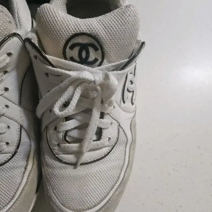 [BUNJANG] Chanel Cruise Sneakers / 37.5 샤넬 크루즈 스니커즈