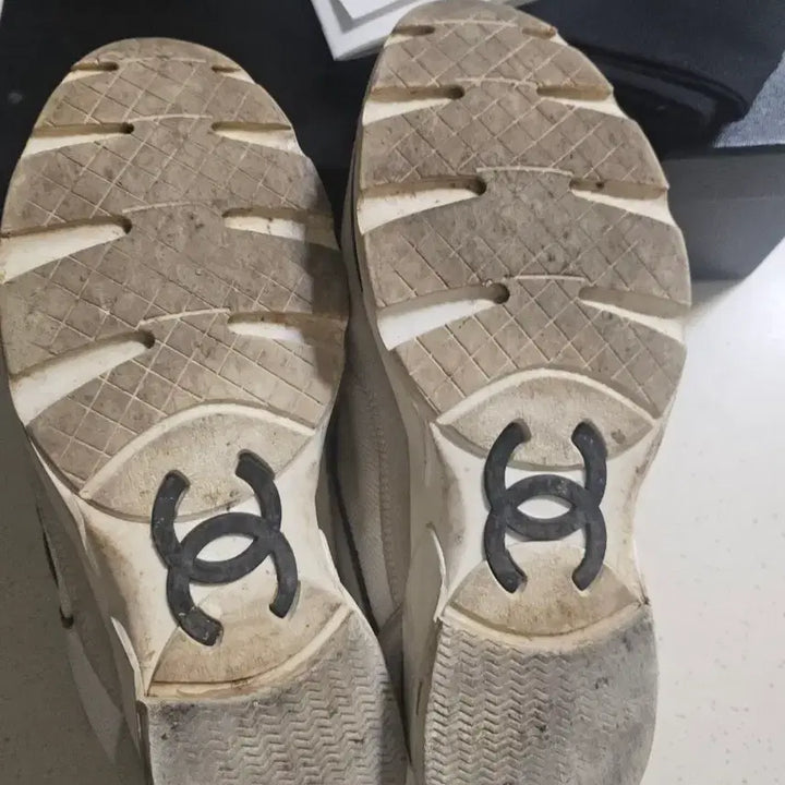 [BUNJANG] Chanel Cruise Sneakers / 37.5 샤넬 크루즈 스니커즈