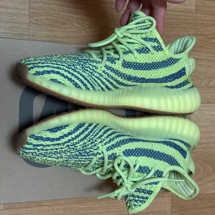 [BUNJANG] Adidas Yeezy Boost 350 V2 Frozen Yellow Sneakers / [275]아디다스 이지부스트 350 v2 프로즌 옐로우