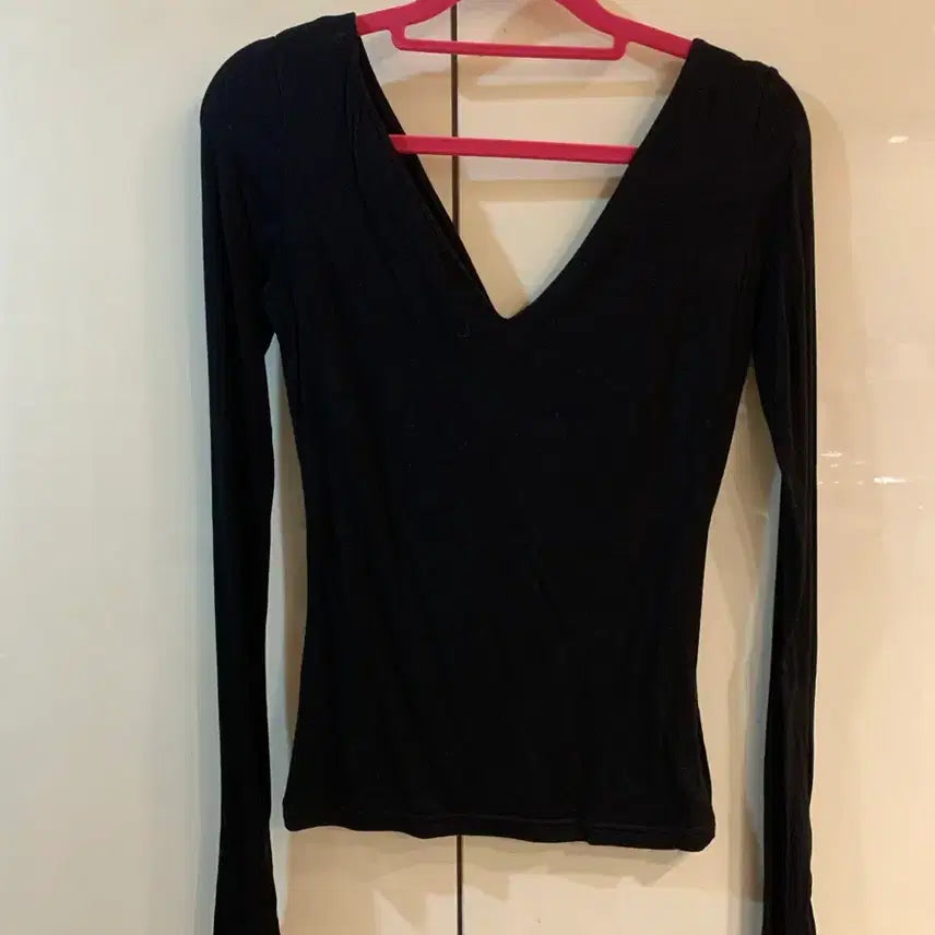 [BUNJANG] Double S Black V-neck Long Sleeve T-shirt / 더블에스 블랙 브이넥 긴팔 티셔츠