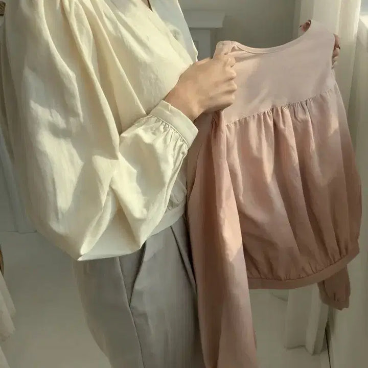 [BUNJANG] Melounge Shirring Wrap Blouse - Pink / 피팅상품 도매가이하) 멜라운지 셔링 랩 블라우스 핑크