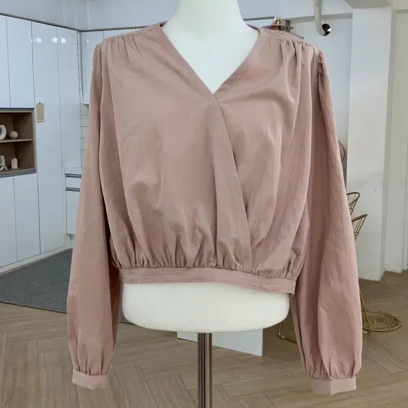 [BUNJANG] Melounge Shirring Wrap Blouse - Pink / 피팅상품 도매가이하) 멜라운지 셔링 랩 블라우스 핑크