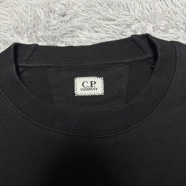 [BUNJANG] CP Company Lens Patch Sweatshirt / CP컴퍼니 렌즈 와펜 맨투맨