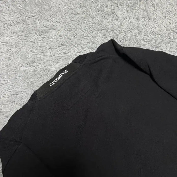 [BUNJANG] CP Company Lens Patch Sweatshirt / CP컴퍼니 렌즈 와펜 맨투맨