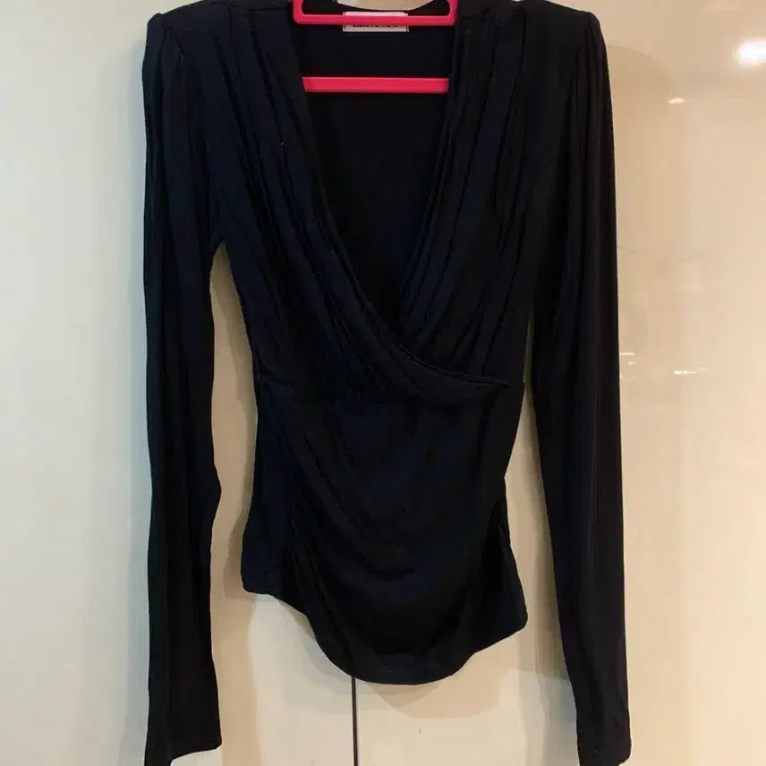 [BUNJANG] LeFansi Black Shirred Wrap T-shirt / 르팬시 블랙 셔링 랩 티셔츠