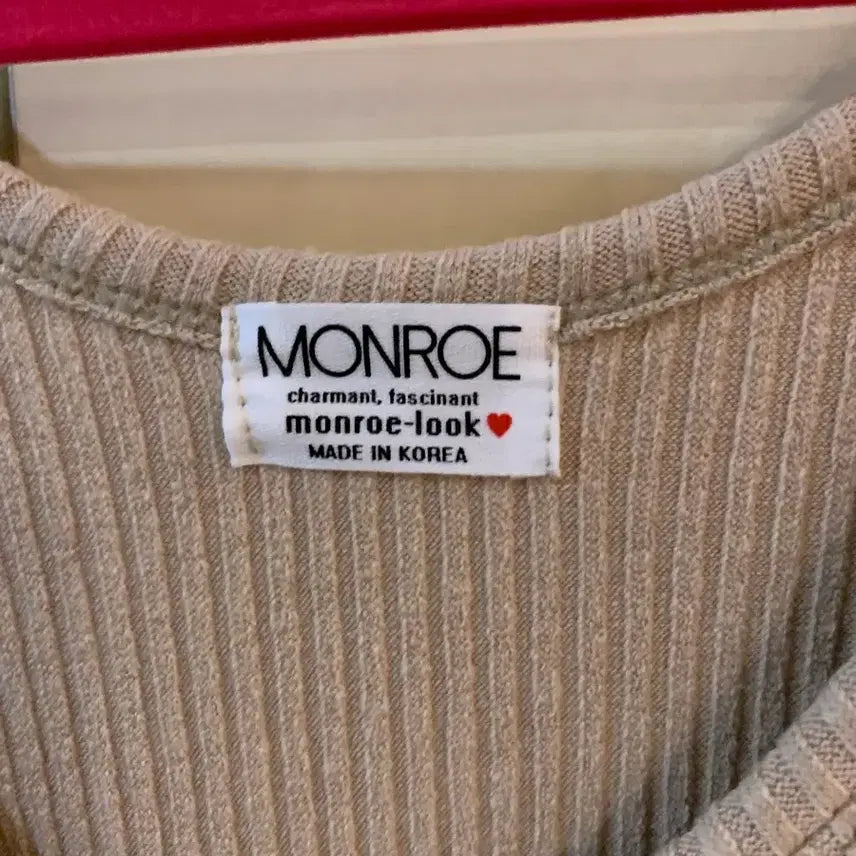 [BUNJANG] Munro Beige Ribbed Long Sleeve T-shirt / 먼로 베이지 골지 긴팔 티셔츠