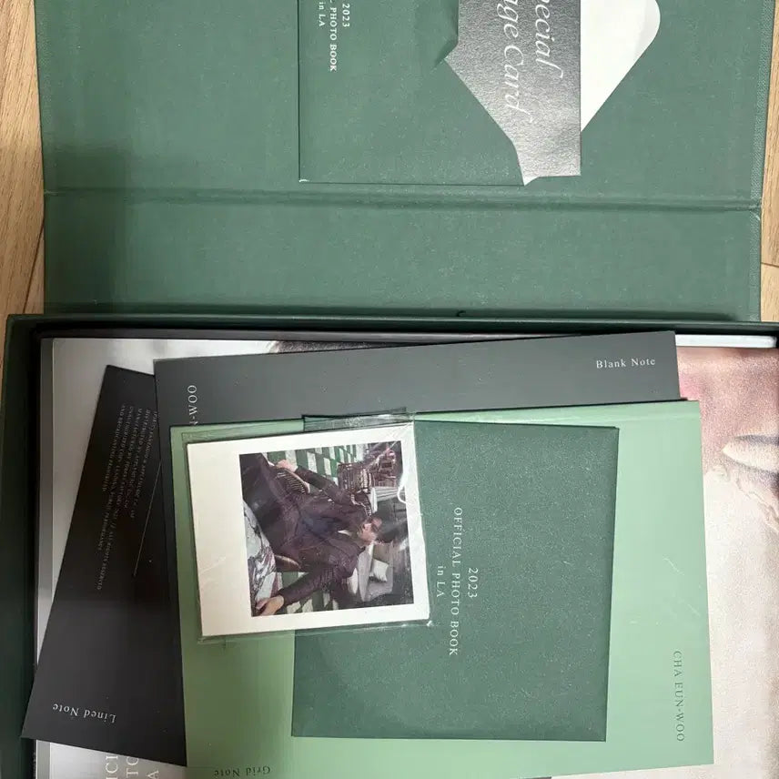 [BUNJANG] Cha Eunwoo 2023 Photobook in LA Bundle Set / 2023 차은우 포토북 in LA