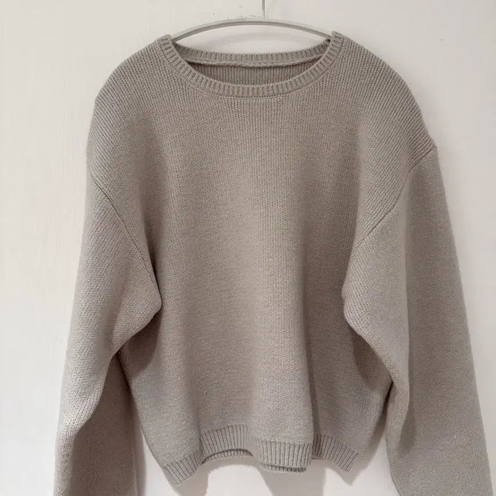 [BUNJANG] Love and Pop Ziatz Round Knit Sweater / [새상품급] 러브앤드팝 탄탄한 지아츠 라운드 니트