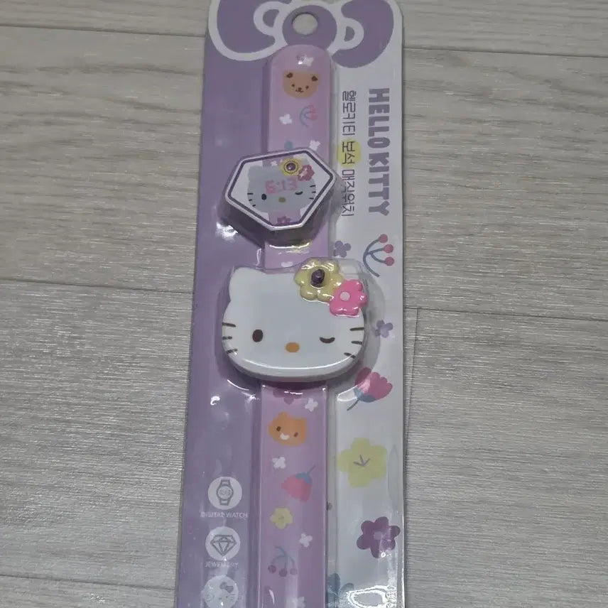 [BUNJANG] Hello Kitty Magic Watch Digital LED Watch / [새제품]헬로키티 보석 매직워치(디지털 LED 시계)