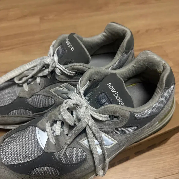 [BUNJANG] New Balance 992 Gray Sneakers / 뉴발란스 992 그레이 270 구형