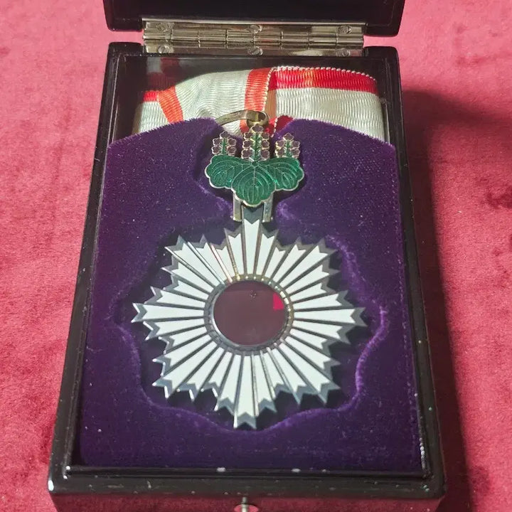 [BUNJANG] Japanese Order of the Rising Sun, 3rd Class / 일본 욱일장 훈장  [훈3등]