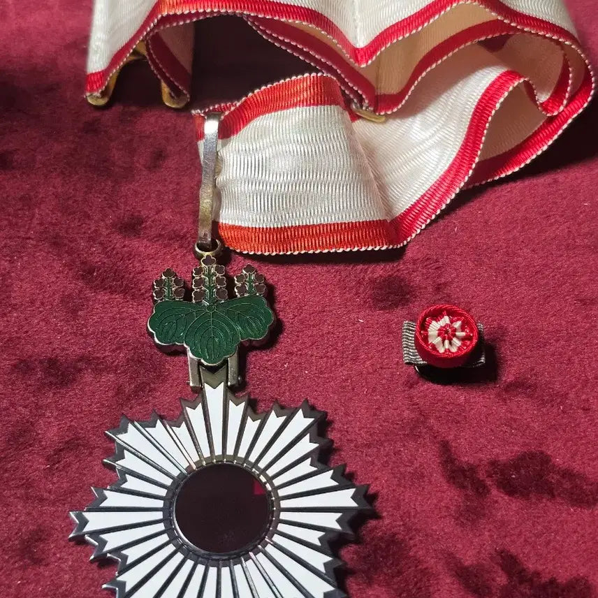 [BUNJANG] Japanese Order of the Rising Sun, 3rd Class / 일본 욱일장 훈장  [훈3등]