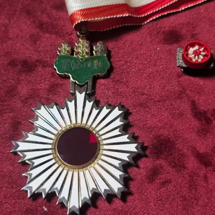 [BUNJANG] Japanese Order of the Rising Sun, 3rd Class / 일본 욱일장 훈장  [훈3등]