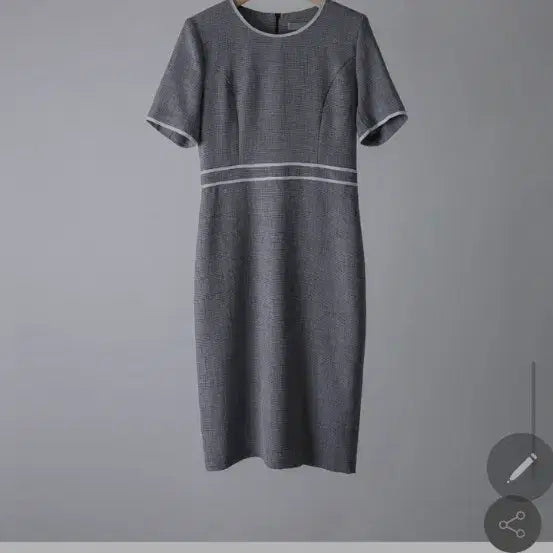 [BUNJANG] H-Line Short Sleeve Checkered Dress / 체크 H라인 반팔 원피스
