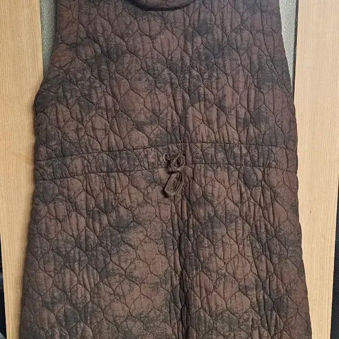 [BUNJANG] Quilted Hooded Long Vest / 면 누빔 퀼팅 후드 롱조끼 프리사이즈