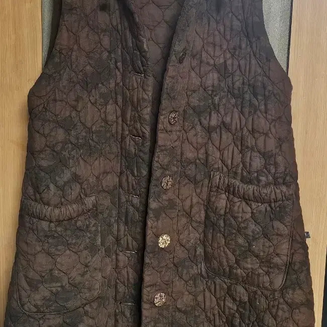 [BUNJANG] Quilted Hooded Long Vest / 면 누빔 퀼팅 후드 롱조끼 프리사이즈