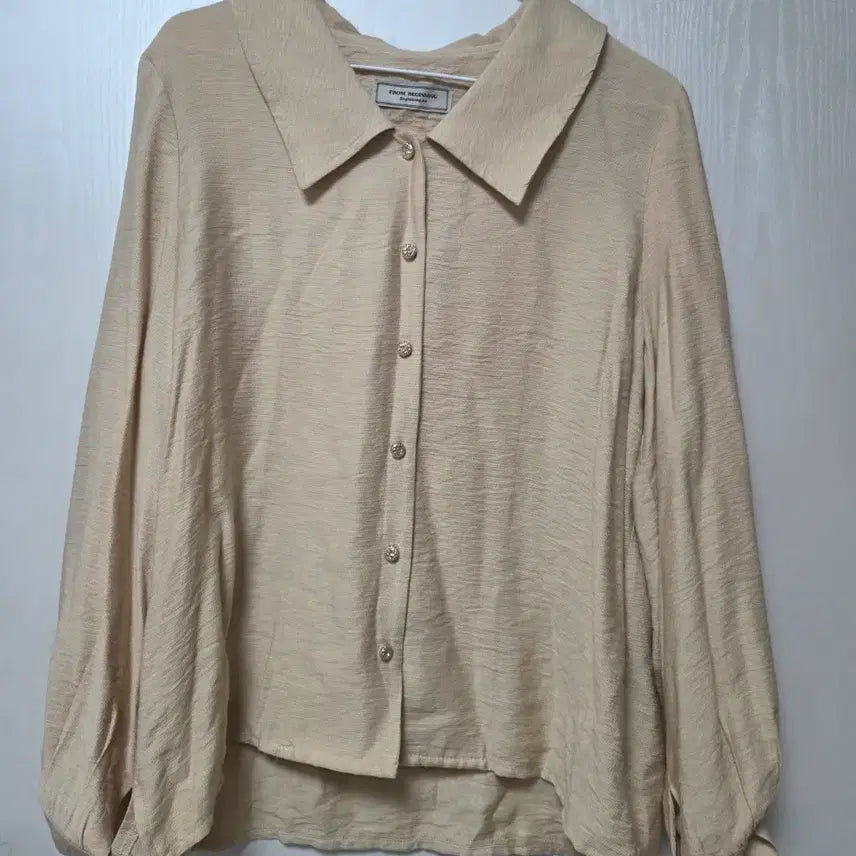 [BUNJANG] Beige Blouse Puff Sleeve / 베이지 블라우스 퍼프소매 카라