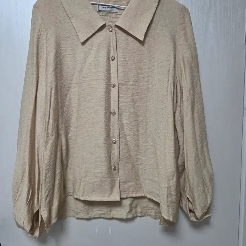 [BUNJANG] Beige Blouse Puff Sleeve / 베이지 블라우스 퍼프소매 카라