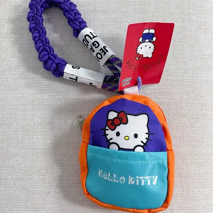 [BUNJANG] Hello Kitty Mini Backpack, Pouch, Earphone, Lip Balm, and Coin Purse Set / 헬로키티 백팩 미니 파우치 이어폰 립밤 케이스 동전지갑