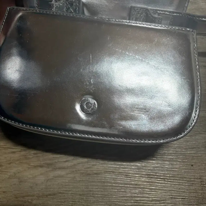 [BUNJANG] DIESEL Silver Shoulder Bag / DIESEL 디젤 실버 숄더백 판매합니다