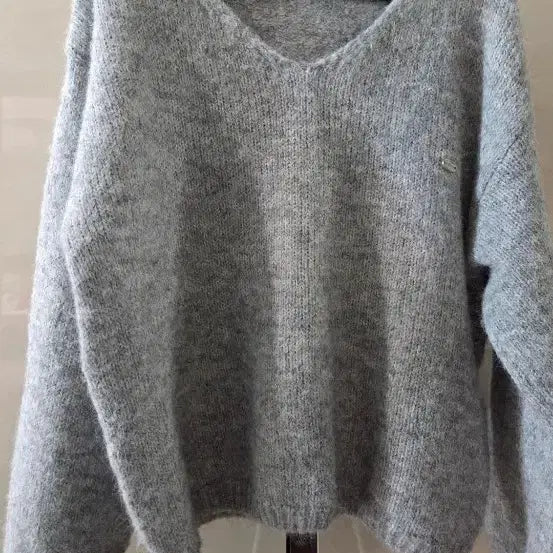 [BUNJANG] V-Neck Gray Knit Pullover / 브이넥 회색 니트 풀오버