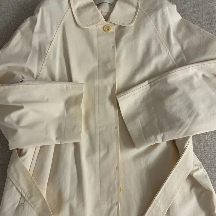 [BUNJANG] COME HERE Ivory Trench Coat / COME HERE 아이보리 트렌치 코트