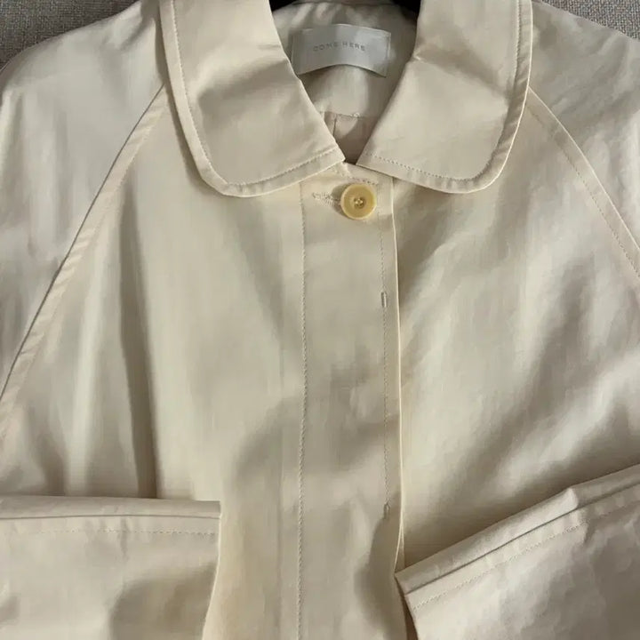 [BUNJANG] COME HERE Ivory Trench Coat / COME HERE 아이보리 트렌치 코트