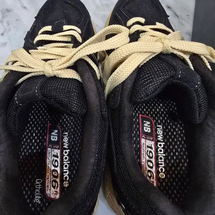 [BUNJANG] New Balance 1906RK Sneakers / 뉴발란스운동화 1906rk 240 판매합니다