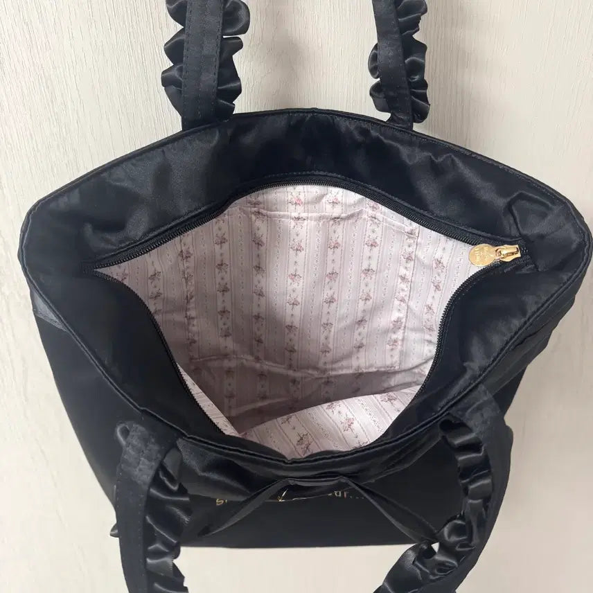 [BUNJANG] Maison de Fleur Satin Ribbon Bag / [새상품] 메종드플뢰르 새틴 리본백