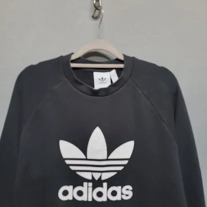 [BUNJANG] Adidas Trefoil Black Sweatshirt / 아디다스 트레포일 블랙 맨투맨