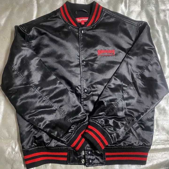 [BUNJANG] Supreme Thrasher Satin Varsity Jacket / (S)슈프림 21FW 트레셔 사틴 바시티 자켓