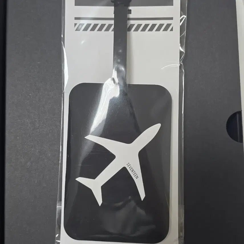 [BUNJANG] SEVENTEEN Membership Photobook Luggage Tag / 세븐틴 항공틴 멤버십 멤버쉽 포토북 러기지택 양도