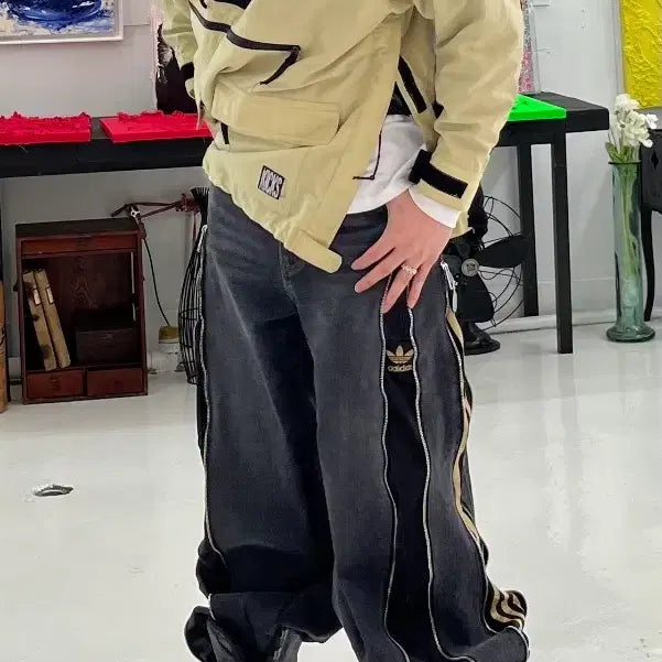 [BUNJANG] Kicks Anorak Windbreaker / kicks바스락 아노락 바람막이